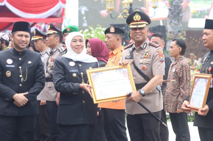 Gubernur Jatim Apresiasi Semua Pihak Tangani Musibah di Al Khoziny